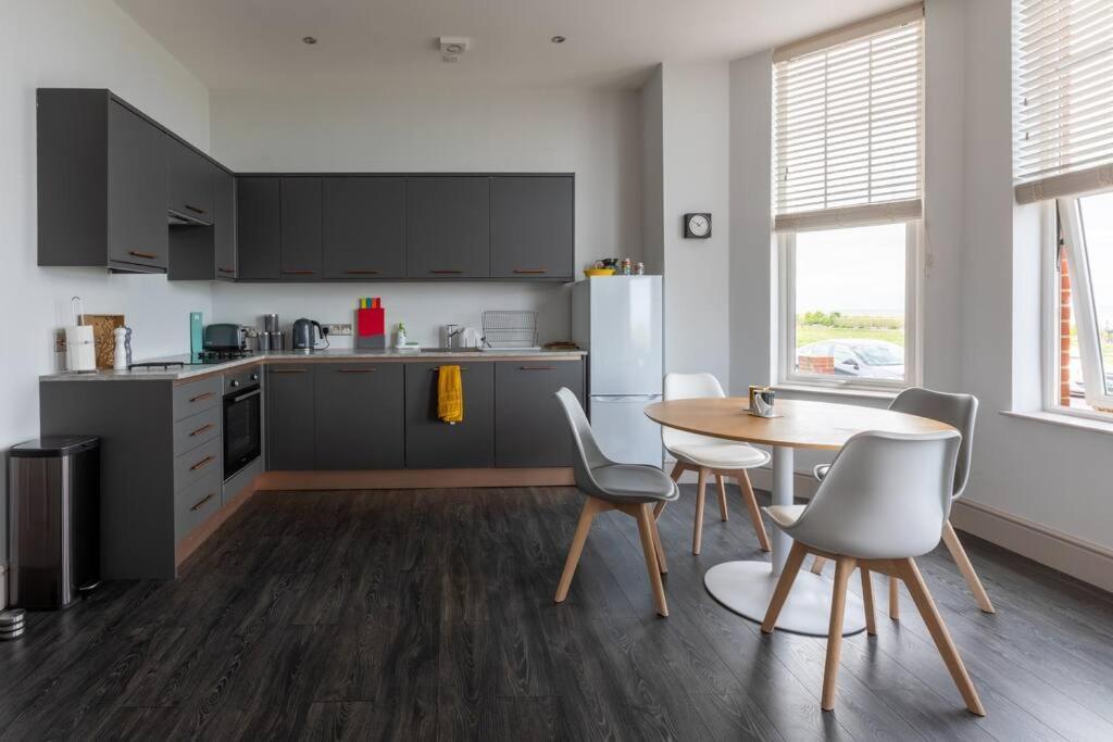 Waves@Walpole - 2 Bed Flat With Amazing Sea Views Daire Margate Dış mekan fotoğraf