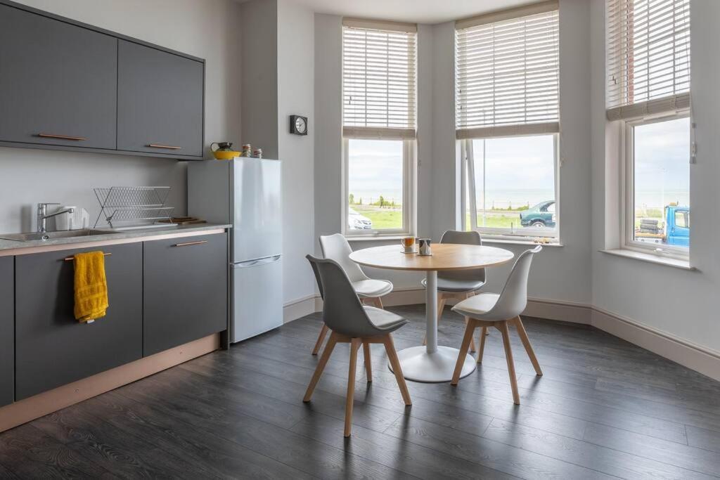 Waves@Walpole - 2 Bed Flat With Amazing Sea Views Daire Margate Dış mekan fotoğraf