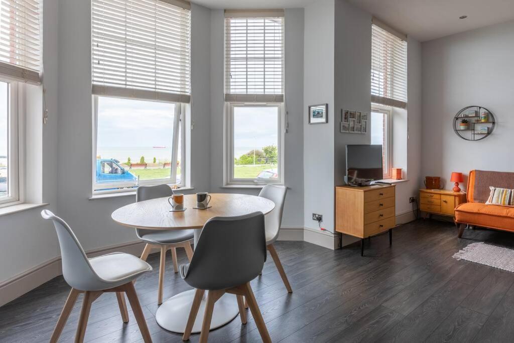 Waves@Walpole - 2 Bed Flat With Amazing Sea Views Daire Margate Dış mekan fotoğraf